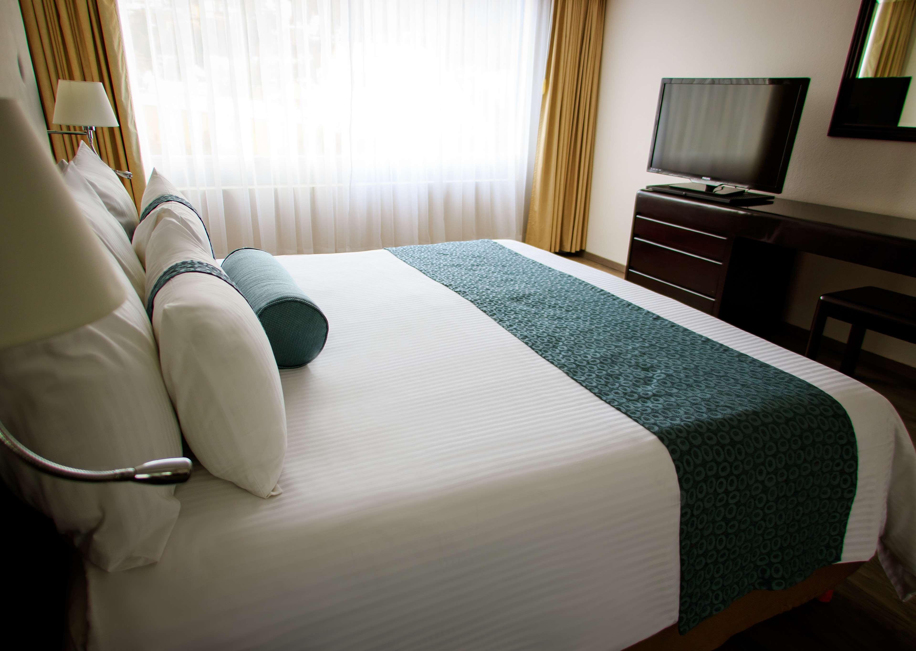 Grand Cantalagua Hotel Morelia, BW Signature Collection Luaran gambar A bed runner