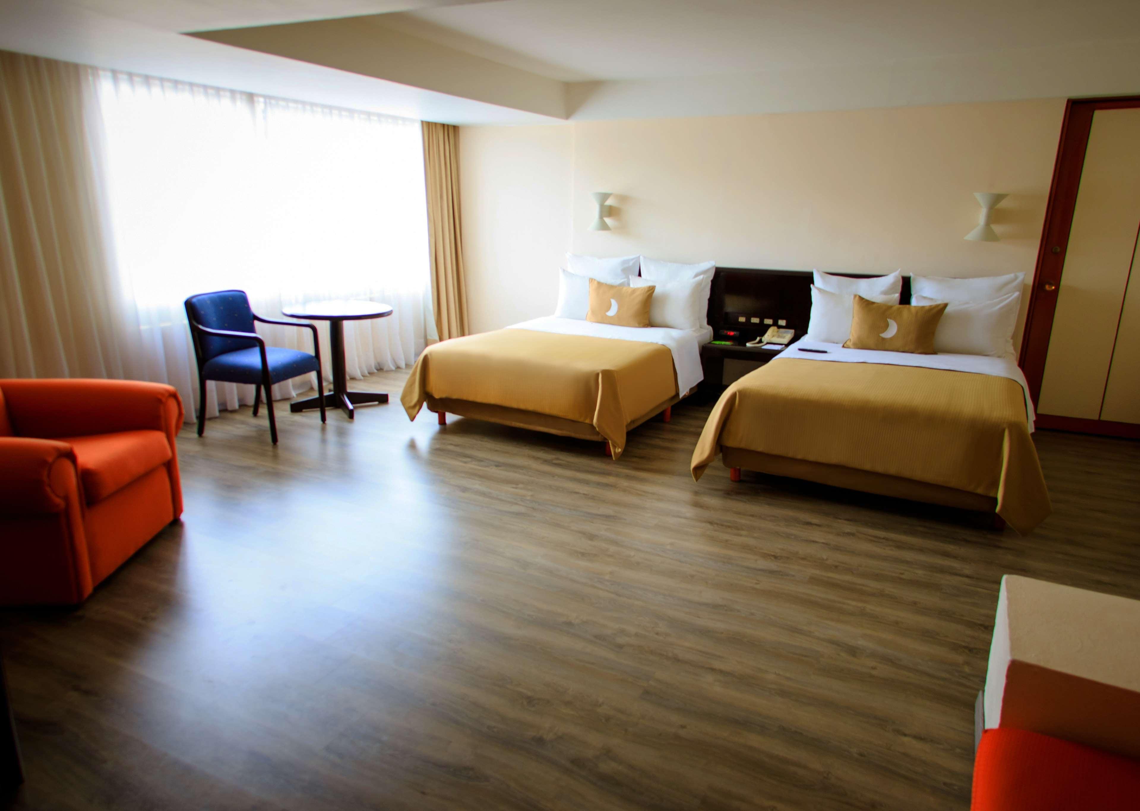 Grand Cantalagua Hotel Morelia, BW Signature Collection Luaran gambar A room at the hotel