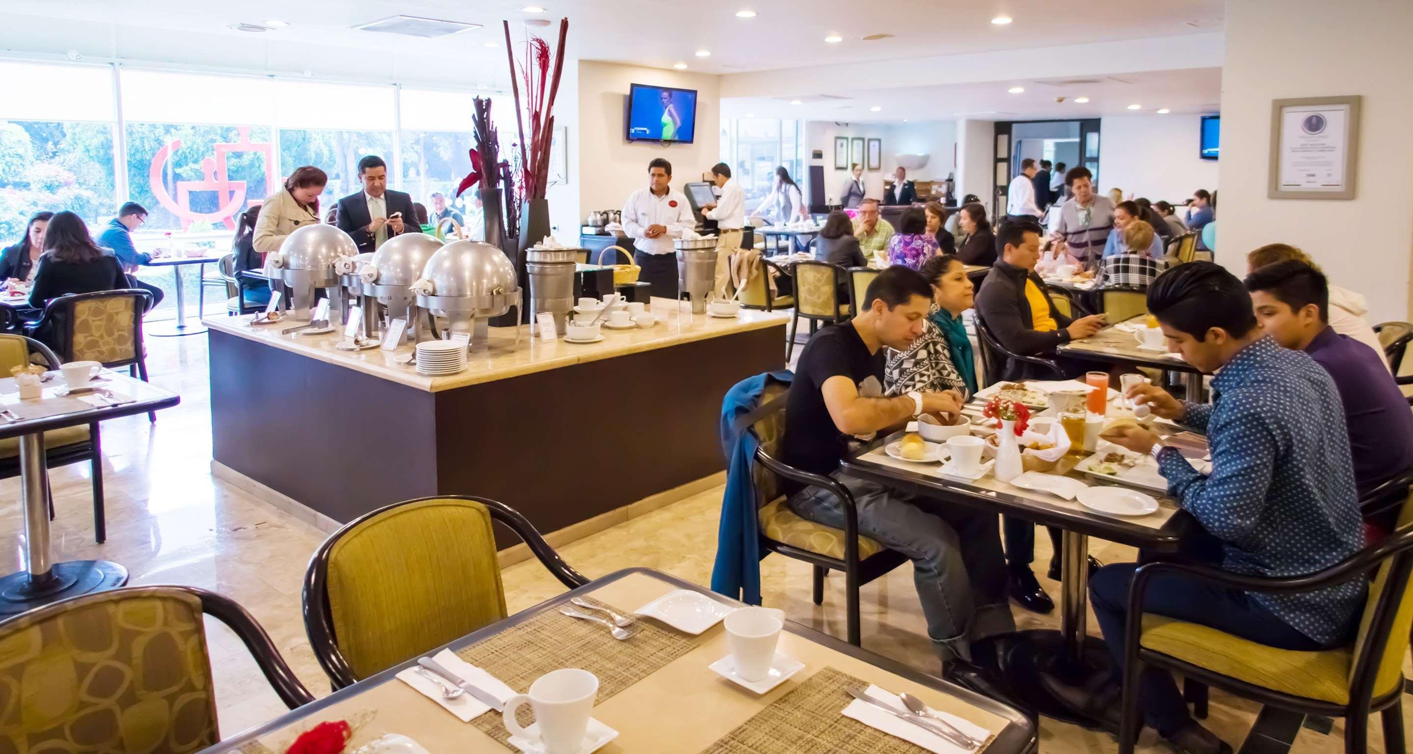 Grand Cantalagua Hotel Morelia, BW Signature Collection Luaran gambar The lounge at KLIA