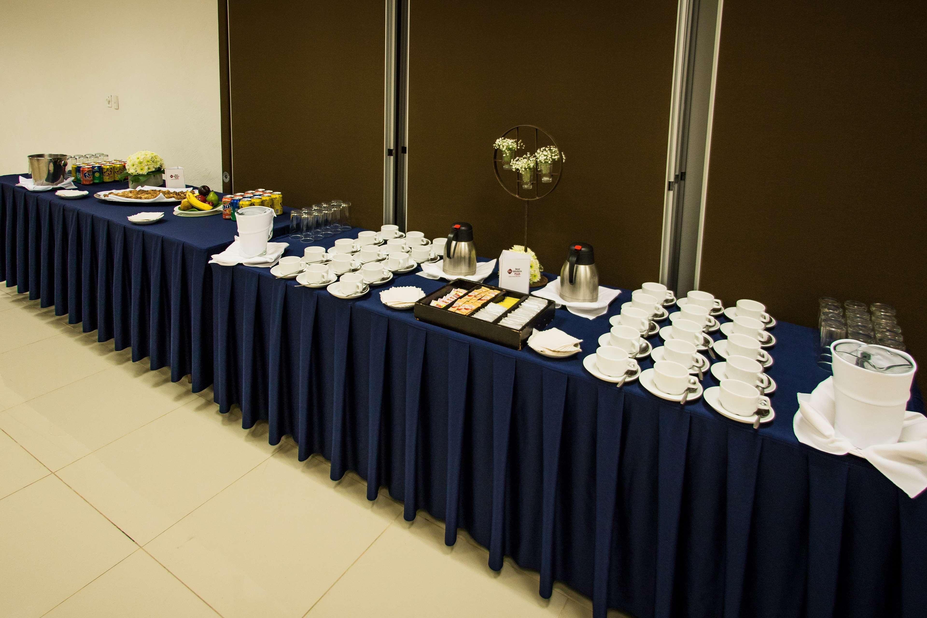 Grand Cantalagua Hotel Morelia, BW Signature Collection Luaran gambar A buffet table