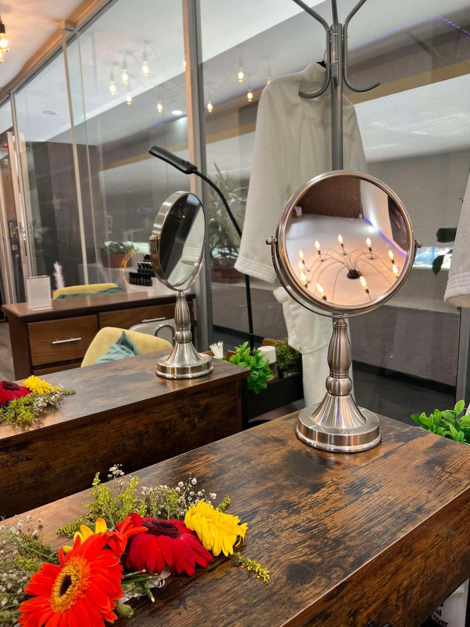 Grand Cantalagua Hotel Morelia, BW Signature Collection Luaran gambar A magnifying mirror