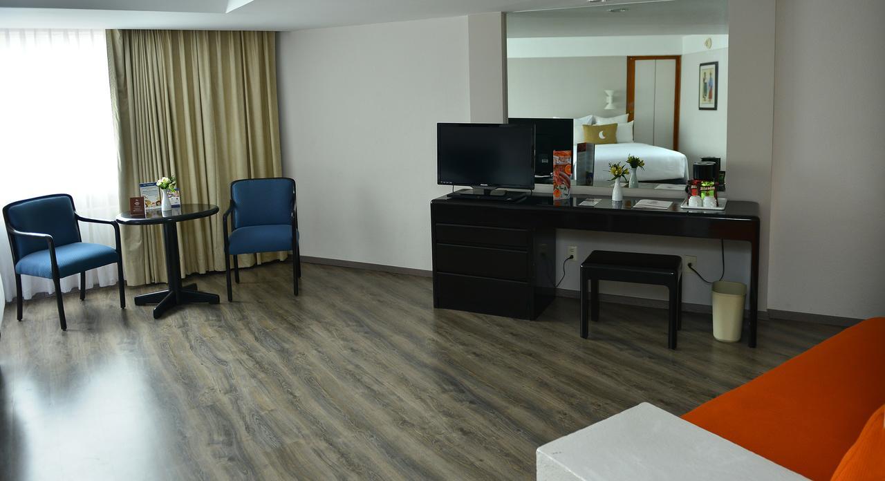 Grand Cantalagua Hotel Morelia, BW Signature Collection Luaran gambar A room at the hotel