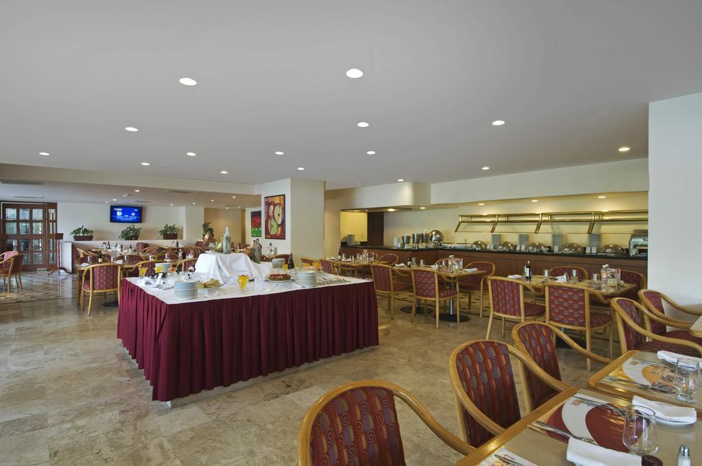 Grand Cantalagua Hotel Morelia, BW Signature Collection Restoran gambar The restaurant